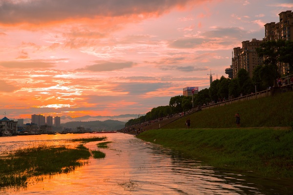 CNYCG - Yichang - Riverside Park - Credit Yongjun Li.jpg